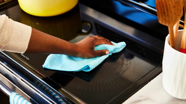 Natural Methods for Spotless Glass Top S