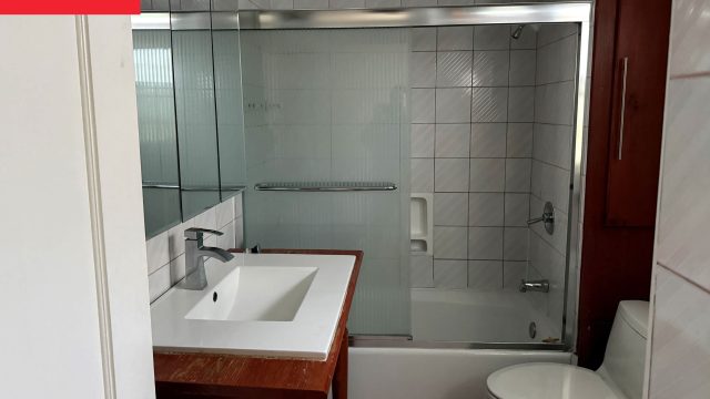 Transforming Outdated Bathrooms into Tim