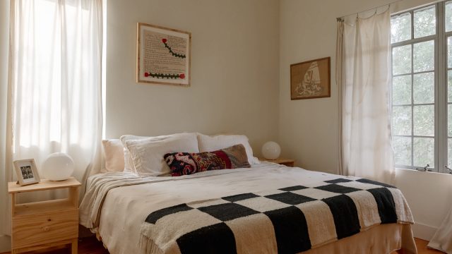 Transform Your Small Bedroom: Expert Tips for an Illusion of Space