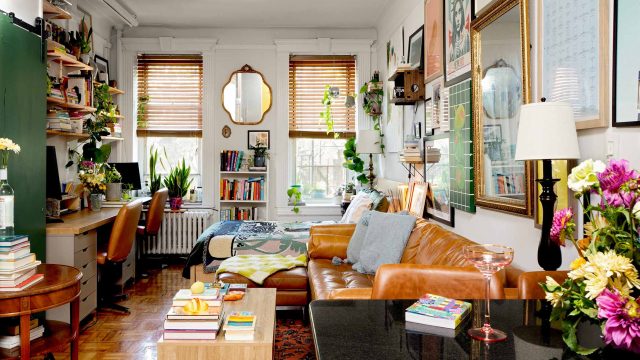 Maximizing Space: Creative Living Solutions in a 400-Square-Foot Studio