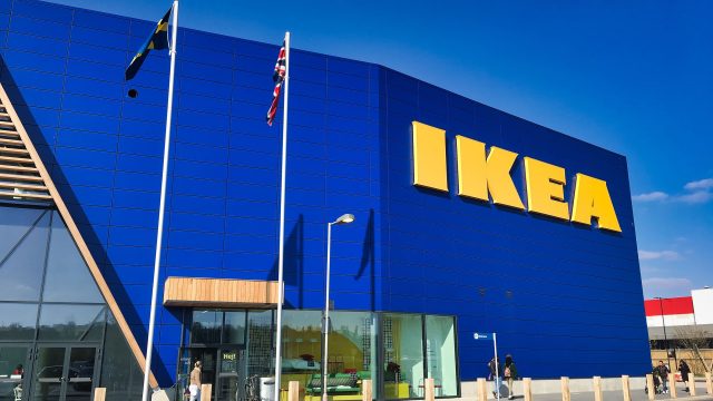 Affordable Dinnerware: IKEA's 18-Piece Set Redefines Budget Dining