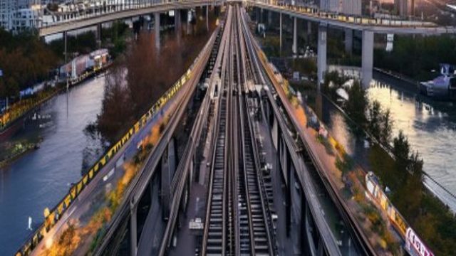 Ukraine Targets Crimea's Railway Bridge