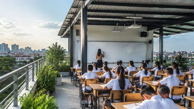 Innovative Rooftop Solutions: Adapting School Spaces for Comfort